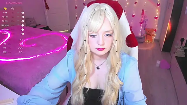 Snapshot of Amy_honey_angel chatting on February 21, 2025, 1:55 pm Amy honey angel online show from February 21, 2025, 1:55 pm