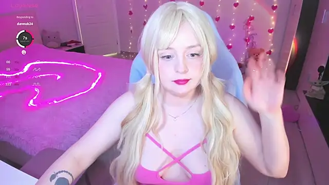 Snapshot of Amy_honey_angel chatting on March 7, 2025, 11:51 am Amy honey angel online show from March 7, 2025, 11:51 am