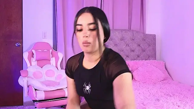 Emily-14 online show from January 29, 2025, 6:28 pm