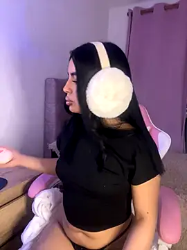 Emily-14 online show from November 27, 2025, 4:03 am