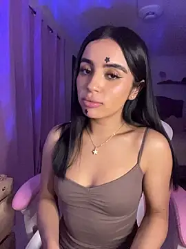 Emily-14 online show from July 16, 2026, 4:51 am