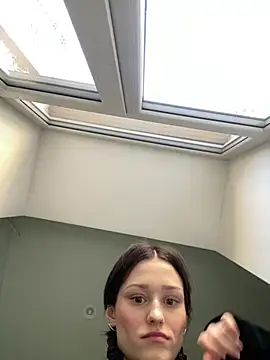 Mia Mia M online show from March 20, 2026, 2:22 pm