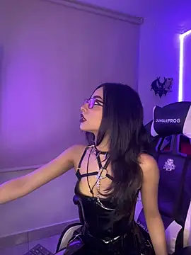 vampy dolll online show from November 23, 2025, 8:14 am