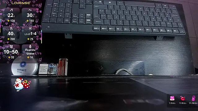  lara1 online show from April 14, 2026, 7:31 pm