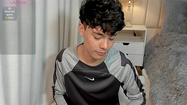 Snapshot of Dammon_Stallion chatting on March 1, 2025, 3:27 pm Dammon Stallion online show from March 1, 2025, 3:27 pm