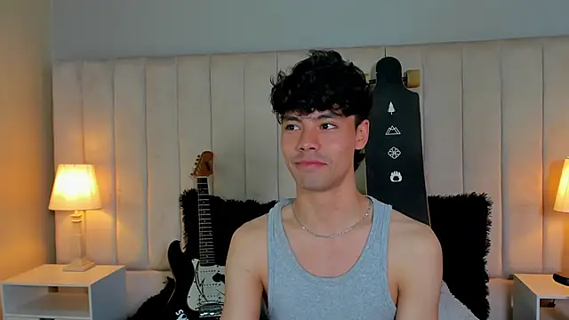 Snapshot of Dammon_Stallion chatting on March 18, 2025, 2:37 pm Dammon Stallion online show from March 18, 2025, 2:37 pm