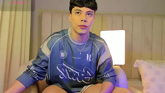 Snapshot of Dammon_Stallion chatting on November 18, 2025, 3:27 pm Dammon Stallion online show from November 18, 2025, 3:27 pm