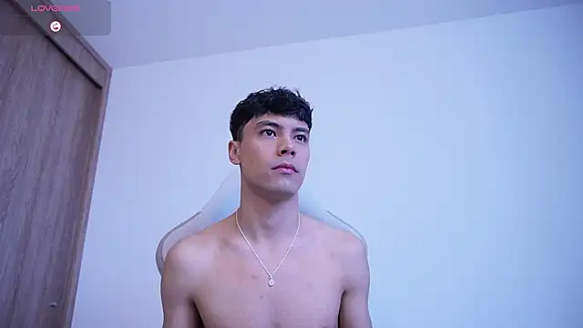 Snapshot of Dammon_Stallion chatting on January 8, 2026, 4:53 pm Dammon Stallion online show from January 8, 2026, 4:53 pm