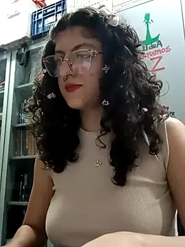 LoveElectra online show from February 6, 2025, 11:15 pm