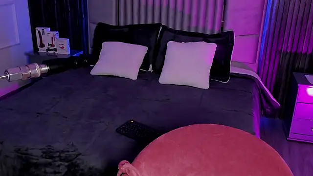 Lillyortiz online show from December 29, 2024, 10:23 am