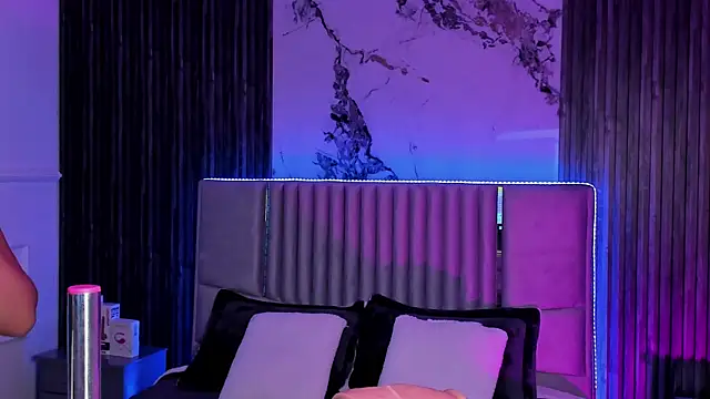 Lillyortiz online show from January 4, 2025, 10:34 pm