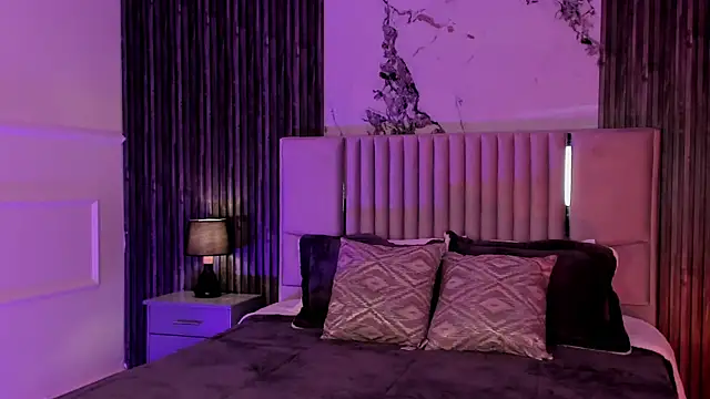 Lillyortiz online show from July 10, 2026, 12:08 pm