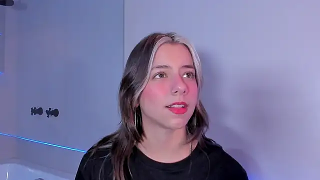 ArtemisaBlake online show from December 18, 2024, 12:10 am