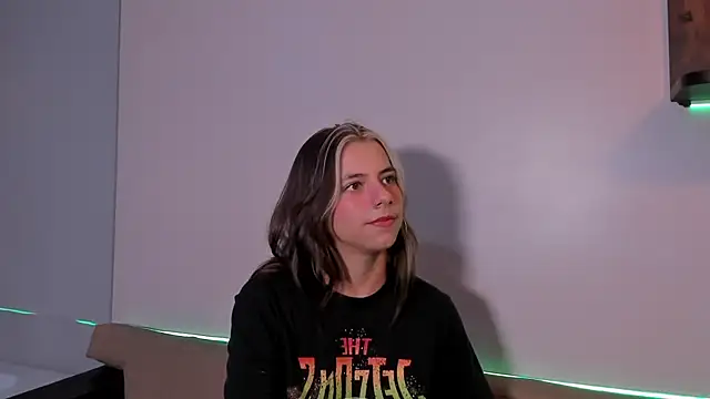 ArtemisaBlake online show from December 19, 2024, 12:02 am