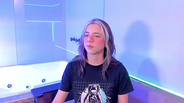 ArtemisaBlake online show from December 19, 2024, 9:06 pm