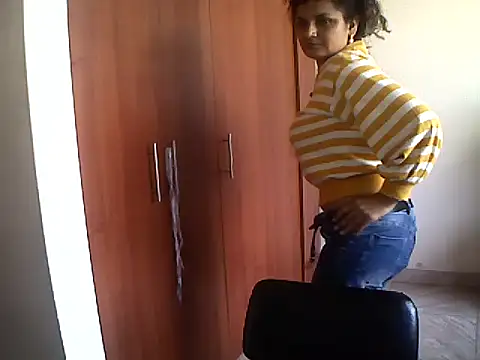 Snapshot of Mahia_M chatting on December 19, 2024, 1:51 pm Mahia M online show from December 19, 2024, 1:51 pm