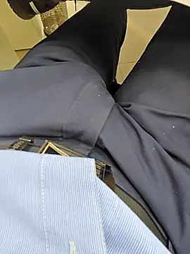 Snapshot of bananadick____ chatting on February 3, 2025, 11:09 am bananadick     online show from February 3, 2025, 11:09 am