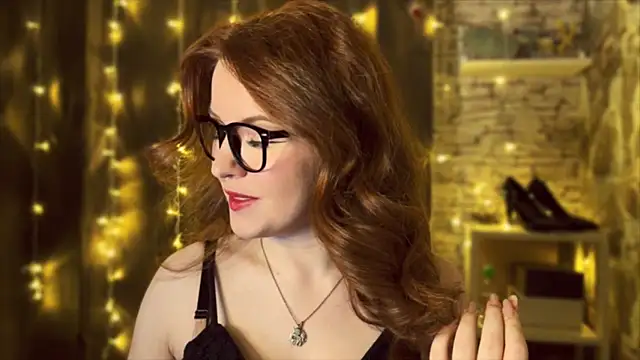 Snapshot of LaurenRossss chatting on December 14, 2024, 8:51 pm LaurenRossss online show from December 14, 2024, 8:51 pm