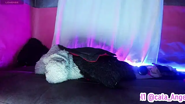 Cata-angel online show from February 7, 2025, 1:25 am