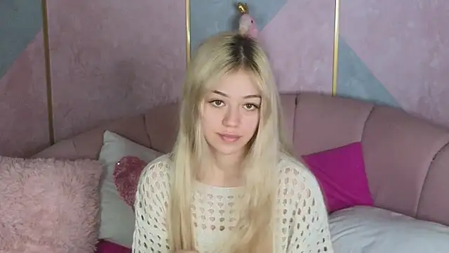 STELLA RICH online show from February 4, 2025, 11:49 pm