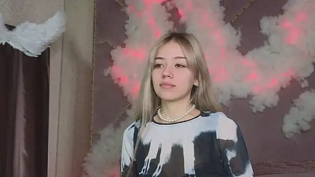 STELLA RICH online show from February 21, 2025, 9:00 pm