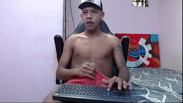 Snapshot of mr_stiven_ chatting on February 6, 2025, 7:13 am mr stiven  online show from February 6, 2025, 7:13 am