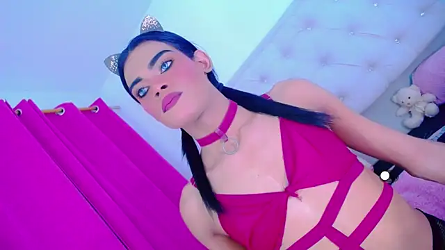 Theylor Rouse online show from May 22, 2026, 4:52 am