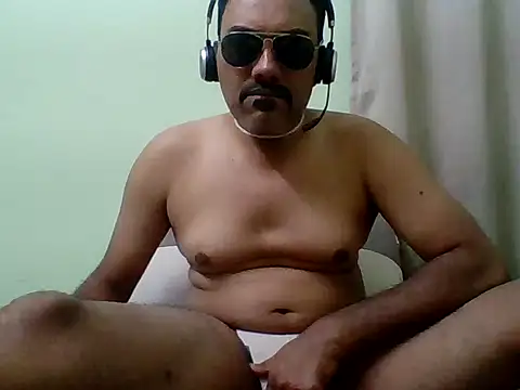 farhaanmacho online show from December 5, 2025, 3:41 pm