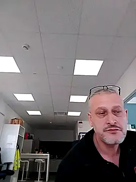 Husoban online show from December 17, 2025, 3:18 pm