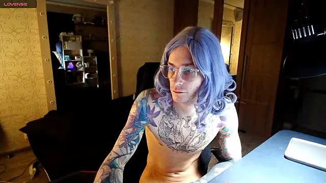 Julia dolls online show from February 3, 2026, 5:51 pm