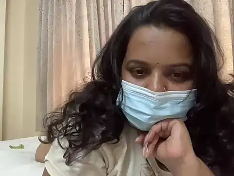 Snapshot of Oeshi chatting on July 3, 2026, 8:21 am Oeshi online show from July 3, 2026, 8:21 am