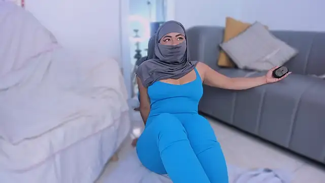 jazmin anbar online show from October 7, 2025, 6:05 pm