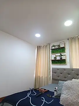 sasi luna online show from March 28, 2026, 2:38 pm