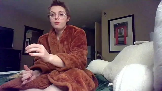 Snapshot of Blondie_Elle chatting on December 18, 2024, 4:20 am Blondie Elle online show from December 18, 2024, 4:20 am