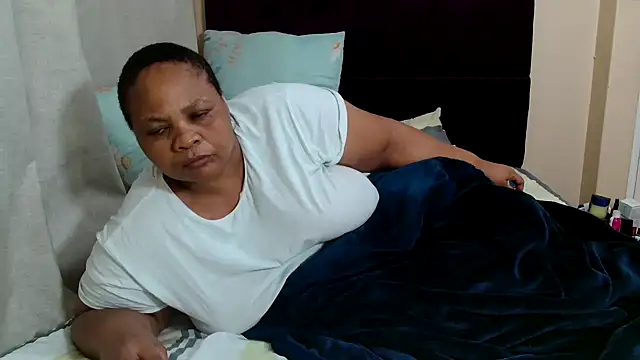 Snapshot of Bbw255 chatting on April 28, 2026, 8:30 am Bbw255 online show from April 28, 2026, 8:30 am