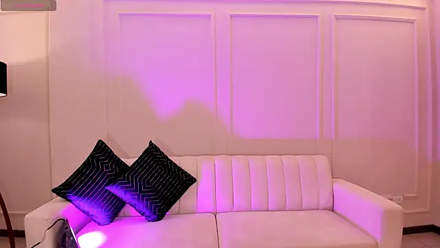 BellaCarteer  online show from March 15, 2025, 12:24 pm