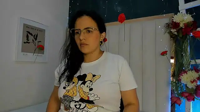 Snapshot of africa_holmes chatting on April 24, 2026, 2:14 am africa holmes online show from April 24, 2026, 2:14 am