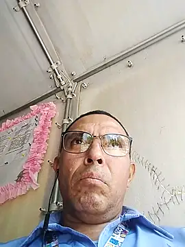 Alex011277 online show from October 3, 2025, 3:53 pm