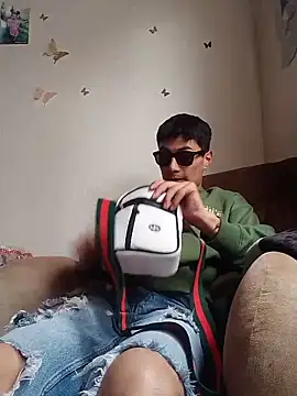 1418edwar online show from November 19, 2025, 5:13 pm