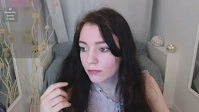 Lana  Cute  online show from January 29, 2025, 2:21 pm