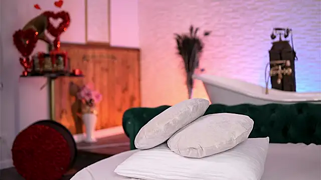 Jenna Day online show from February 23, 2026, 8:22 am