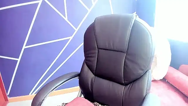 milufontier online show from January 31, 2025, 6:57 pm