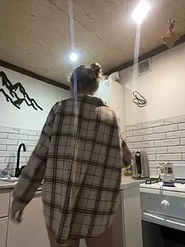 mi michelle online show from February 4, 2025, 6:25 am