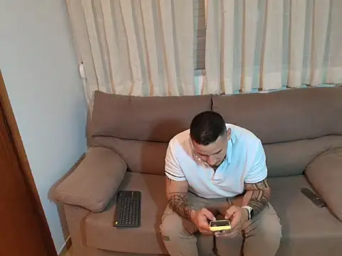 Snapshot of Geishastudios chatting on October 30, 2025, 9:26 pm Geishastudios online show from October 30, 2025, 9:26 pm