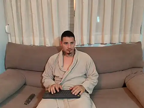 Snapshot of Geishastudios chatting on November 18, 2025, 7:13 am Geishastudios online show from November 18, 2025, 7:13 am