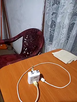 Snapshot of shenLytle chatting on September 16, 2025, 7:37 pm shenLytle online show from September 16, 2025, 7:37 pm