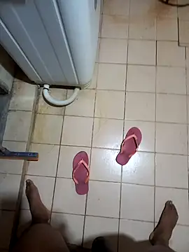 Snapshot of shenLytle chatting on September 20, 2025, 1:01 pm shenLytle online show from September 20, 2025, 1:01 pm