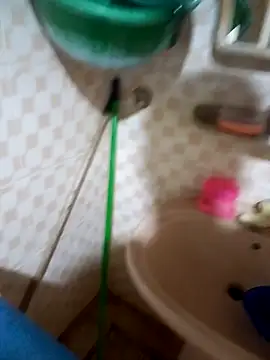 Snapshot of shenLytle chatting on October 10, 2025, 1:43 pm shenLytle online show from October 10, 2025, 1:43 pm