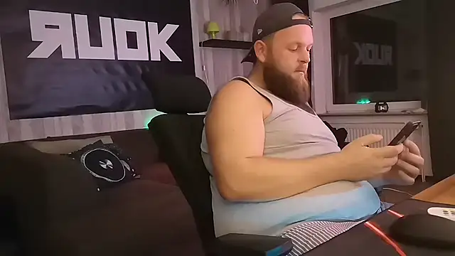 TinyDickBear online show from September 10, 2025, 7:14 pm