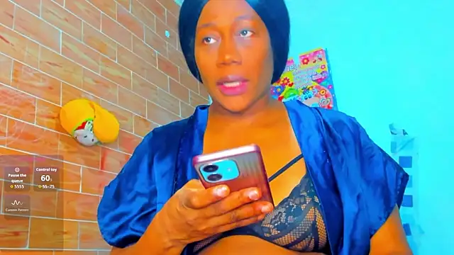 yonsol abril online show from February 14, 2026, 7:10 pm